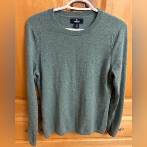 Lands End Women’s 100% Cashmere Green Sweater. Size M (8-10)